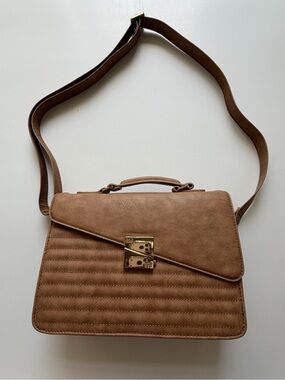 Rad Rev Edgy Handbag in Oak